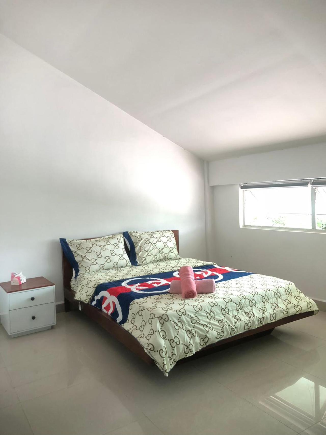 Yana House Phnom Penh 호텔 외부 사진